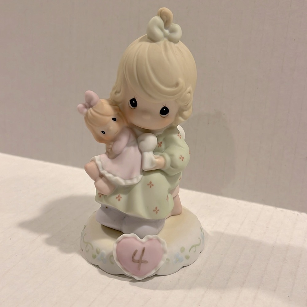 Precious Moments Growing in Grace Collection Girl Age 4